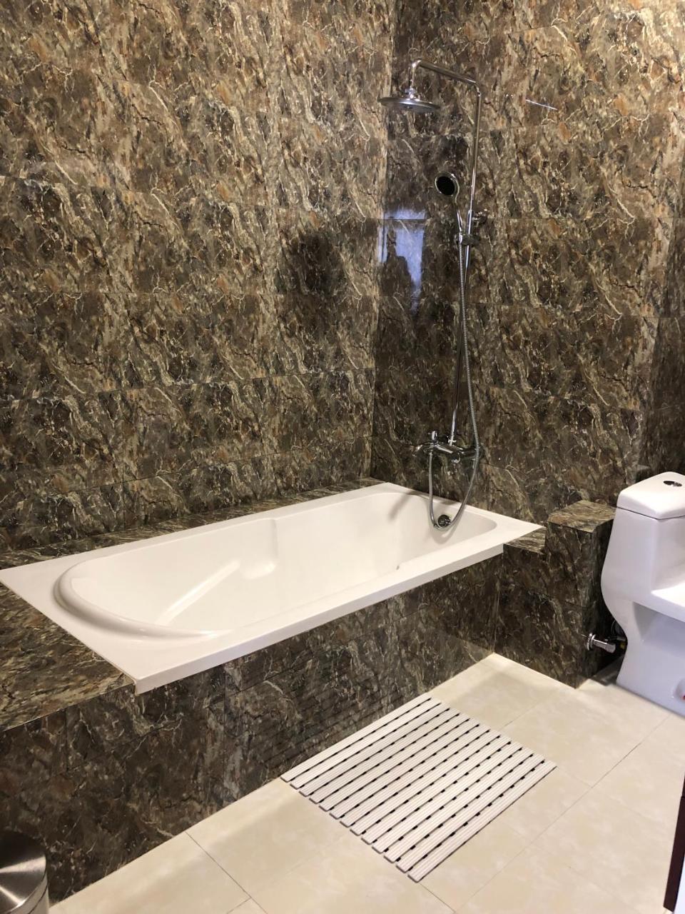 Legphel Hotel Фунтшолинг Екстериор снимка